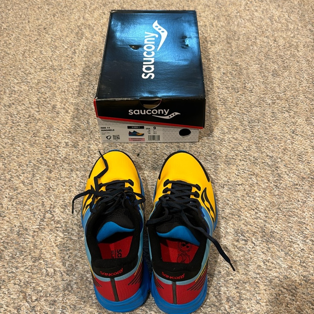New in Box. Saucony Ride 14 Runshield waterproof shoes. Sz 9M